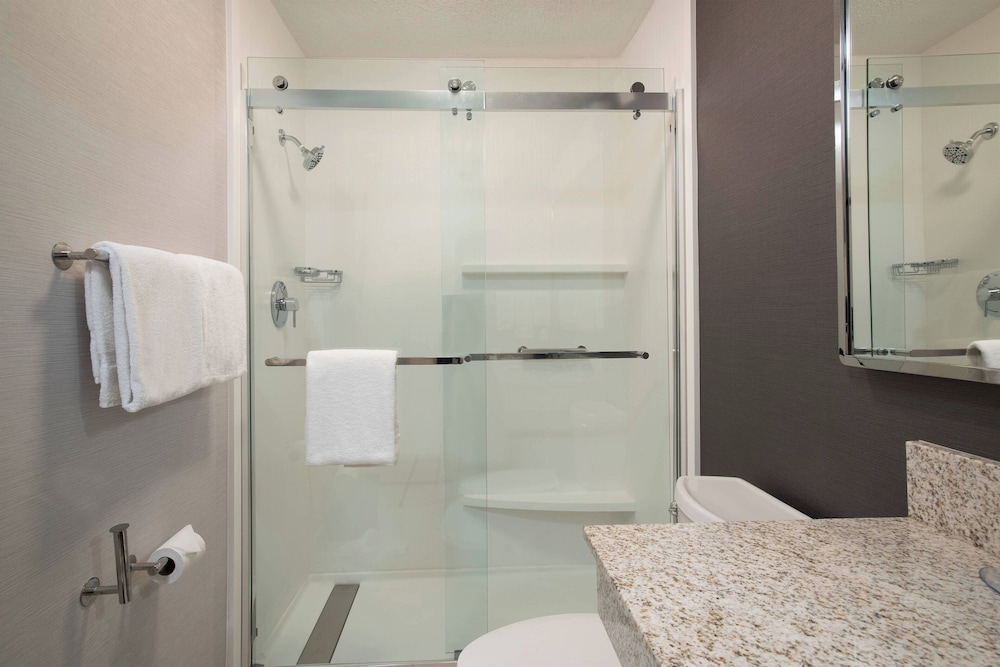 Courtyard by Marriott Winston Salem University - photo 9