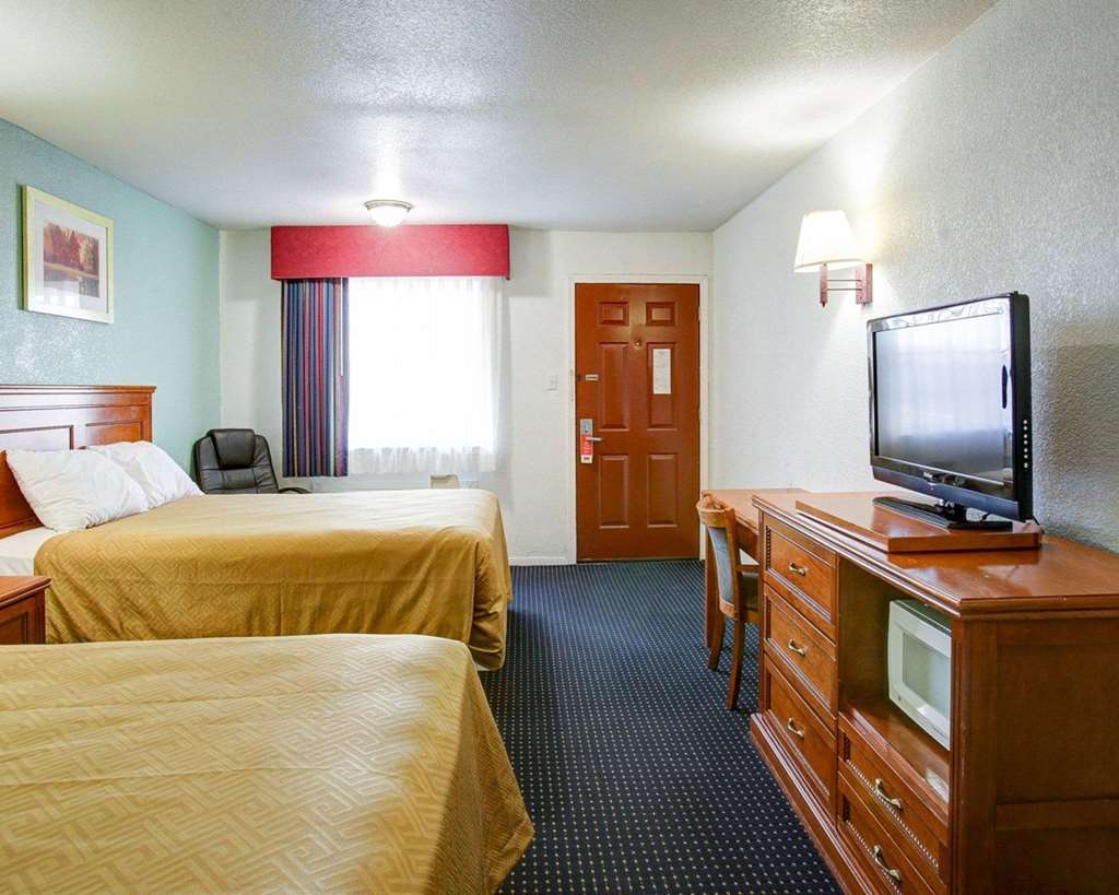 Econo Lodge Temple - photo 13