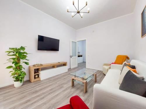 Guest House Vivamus Large and Elegant apartment — 4-Star Luxury Hotel in Cagliari, Italy