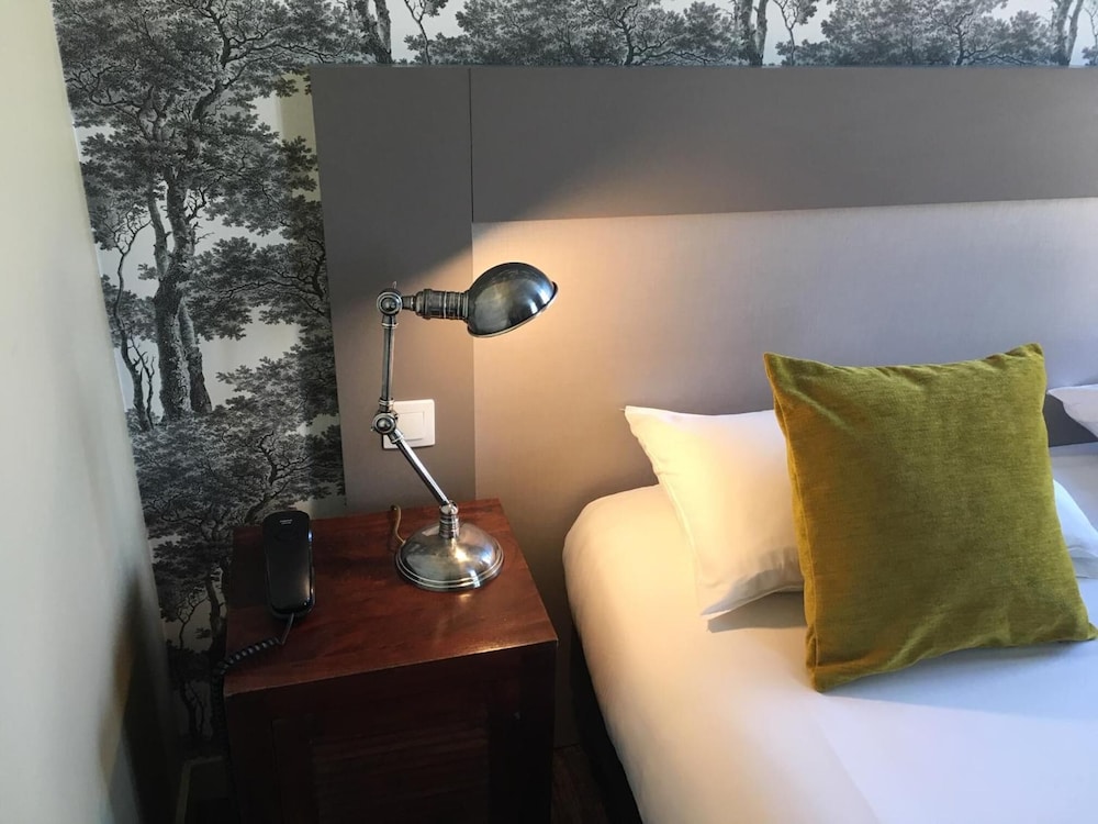 Logis Hôtel Le Vert Galant - carbon neutral hotel in La Fleche