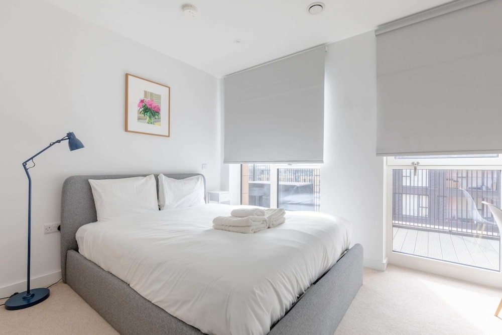 Stylish 2BD Oasis W balcony South East London — 4-Star Luxury Hotel in London, United Kingdom
