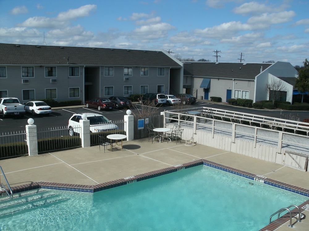 Motel 6 Millington TN - photo 13