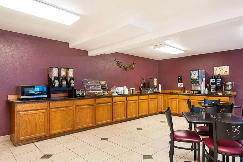 Rodeway Inn & Suites Blanding - photo 37