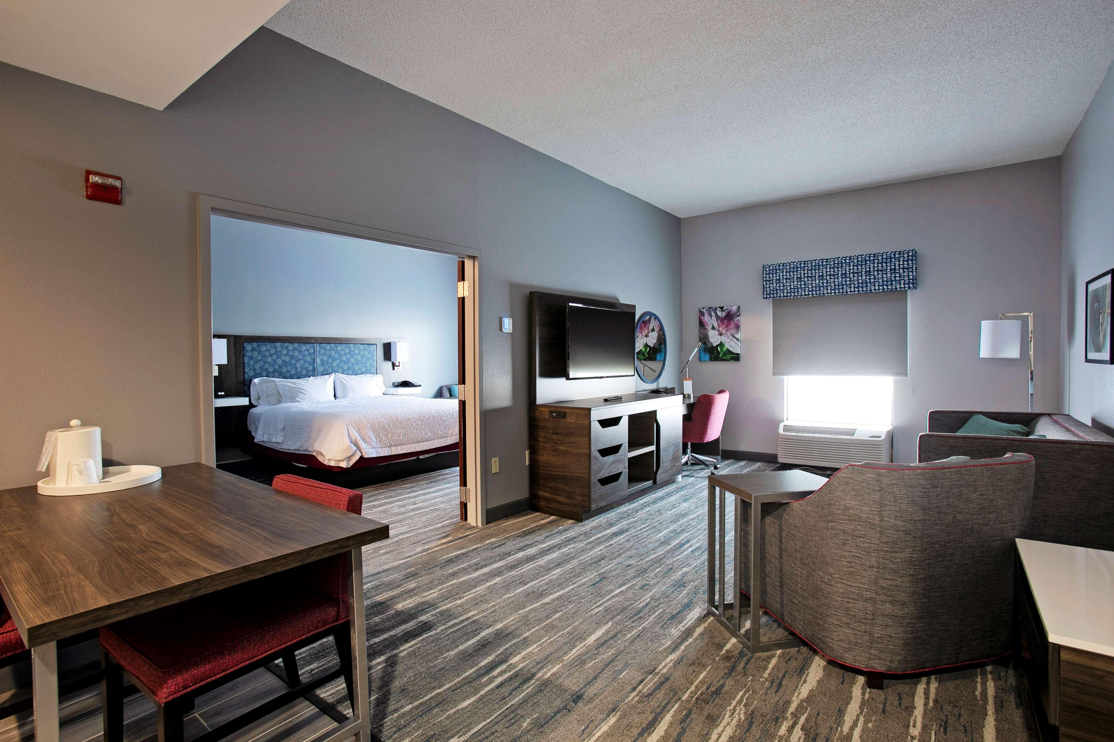 Hampton Inn Moultrie - photo 21