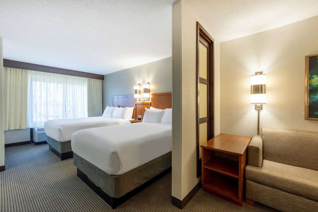 Wyndham Garden Kansas City Airport - photo 20