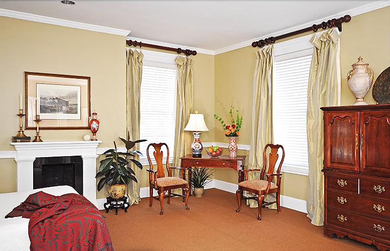 The Presidents Quarters Inn - photo 156