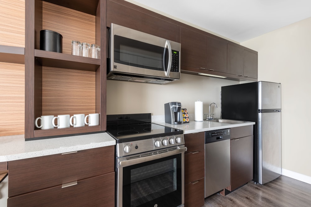 TownePlace Suites by Marriott Indianapolis Airport - photo 23