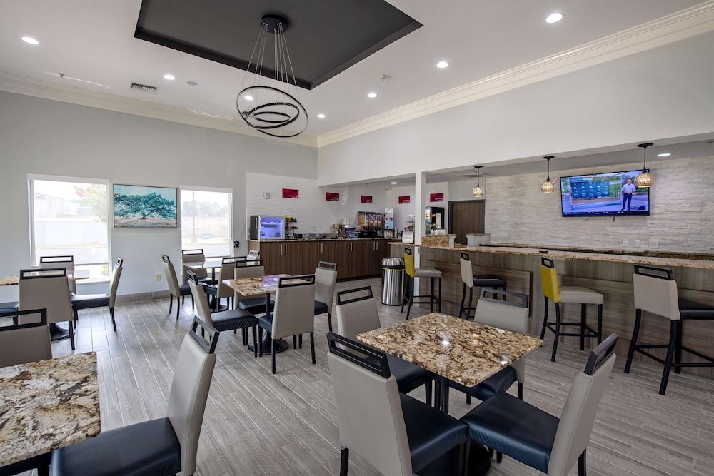 Best Western Plus Vermilion River Inn & Suites - photo 33
