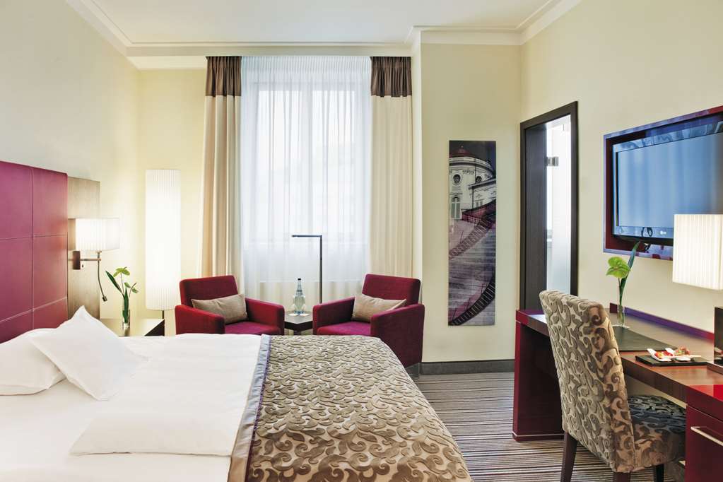 Steigenberger Graf Zeppelin, Stuttgart, Germany - Superior room