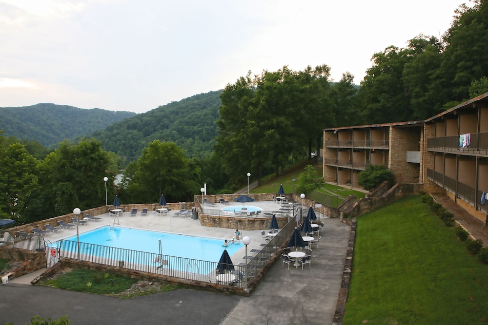 Buckhorn Lake State Resort Park - photo 18