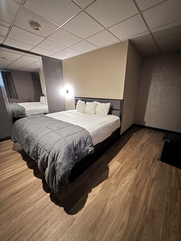 Cabana Hotel Yankee Stadium - photo 15