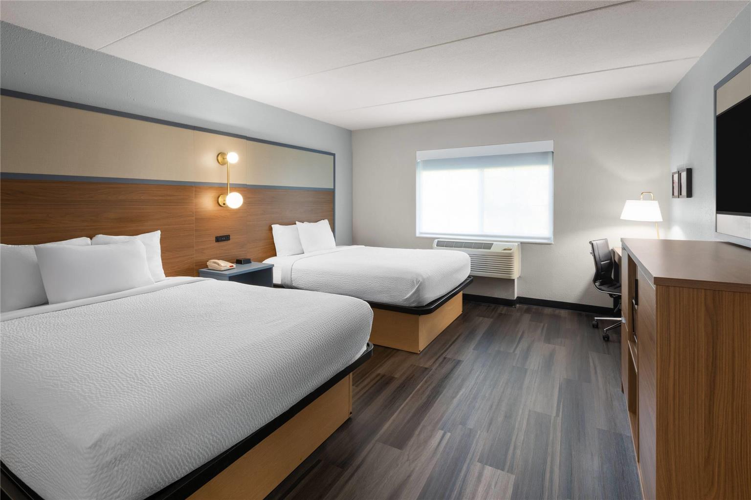 AmericInn by Wyndham Douglas Saugatuck - photo 17