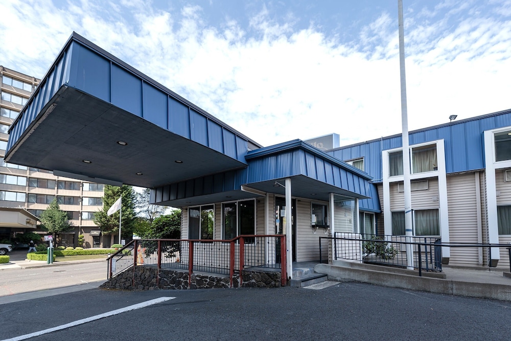 District Hotel by OYO Portland Convention Center - photo 23