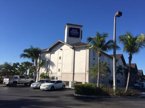 InTown Suites Extended Stay West Palm Beach FL - photo 17