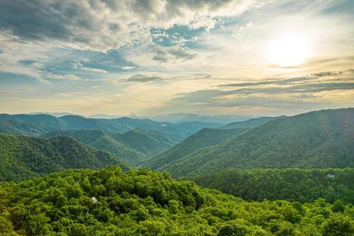 Sequoyah Sunset — Bryson City — photo 3