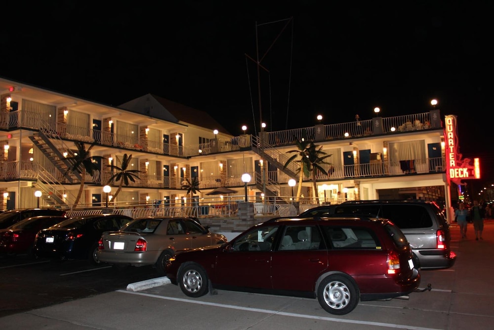 Quarterdeck Motel - photo 26
