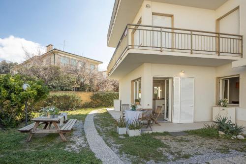 Casa Bartoli — 4-Star Luxury Hotel in San Vincenzo, Italy
