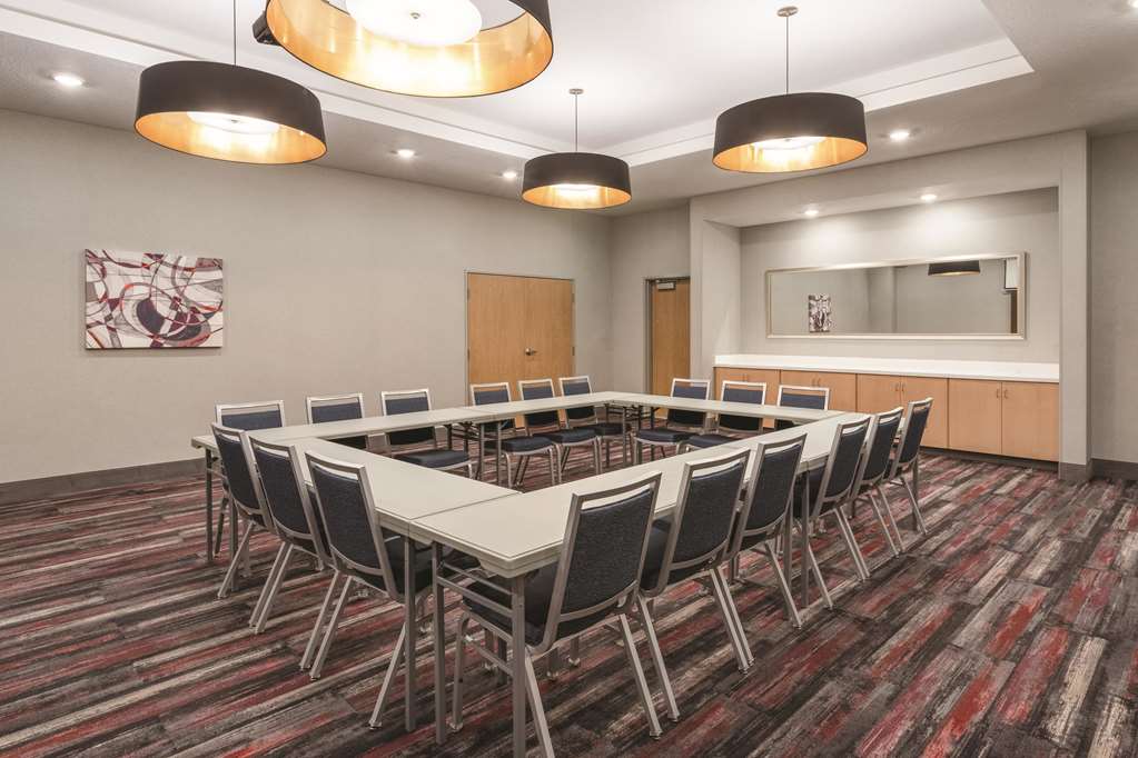 La Quinta Inn & Suites by Wyndham South Jordan - photo 26