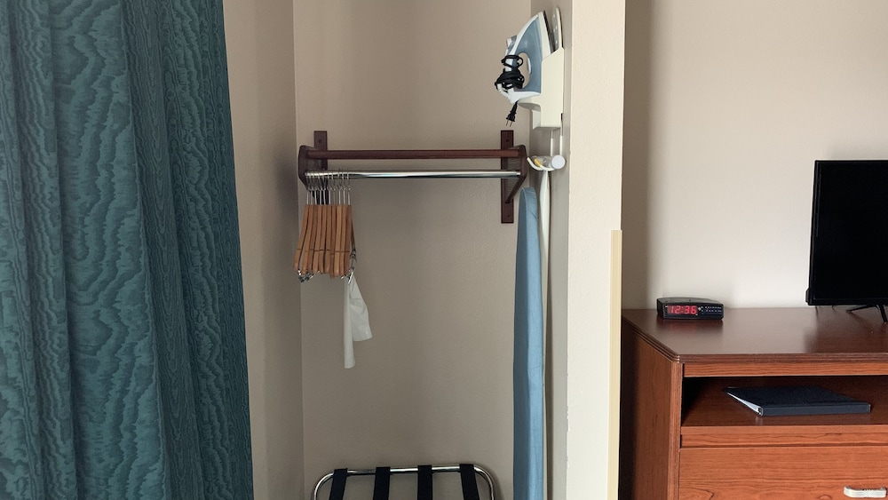 Fairbridge Inn & Suites Miles City - photo 21