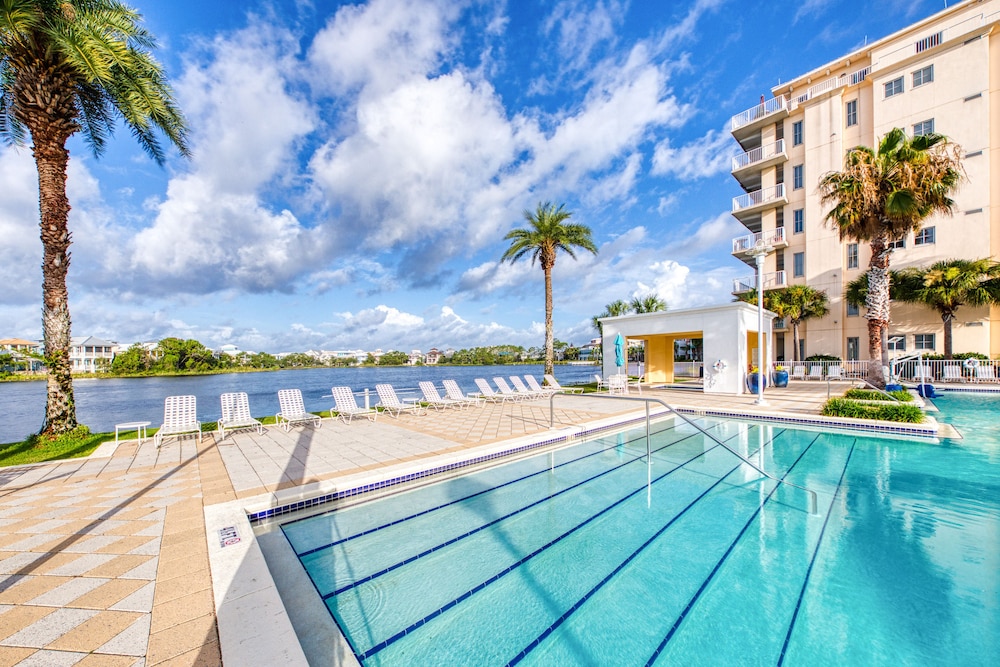 Carillon Beach Inn - photo 27