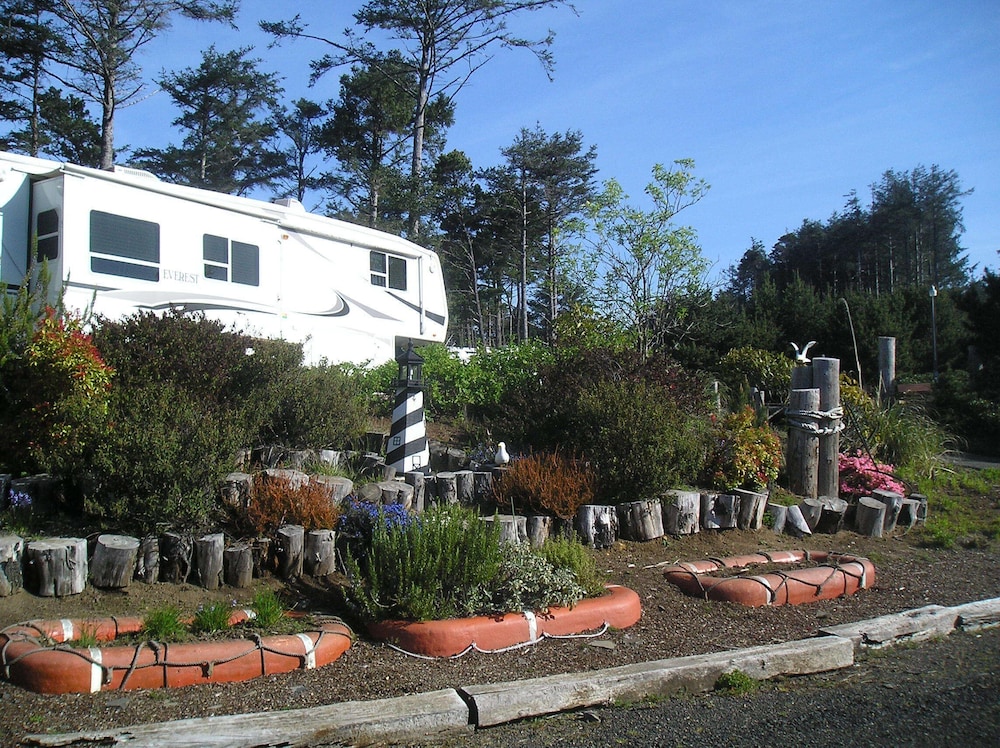 Whalers Rest RV & Camping Resort - photo 73