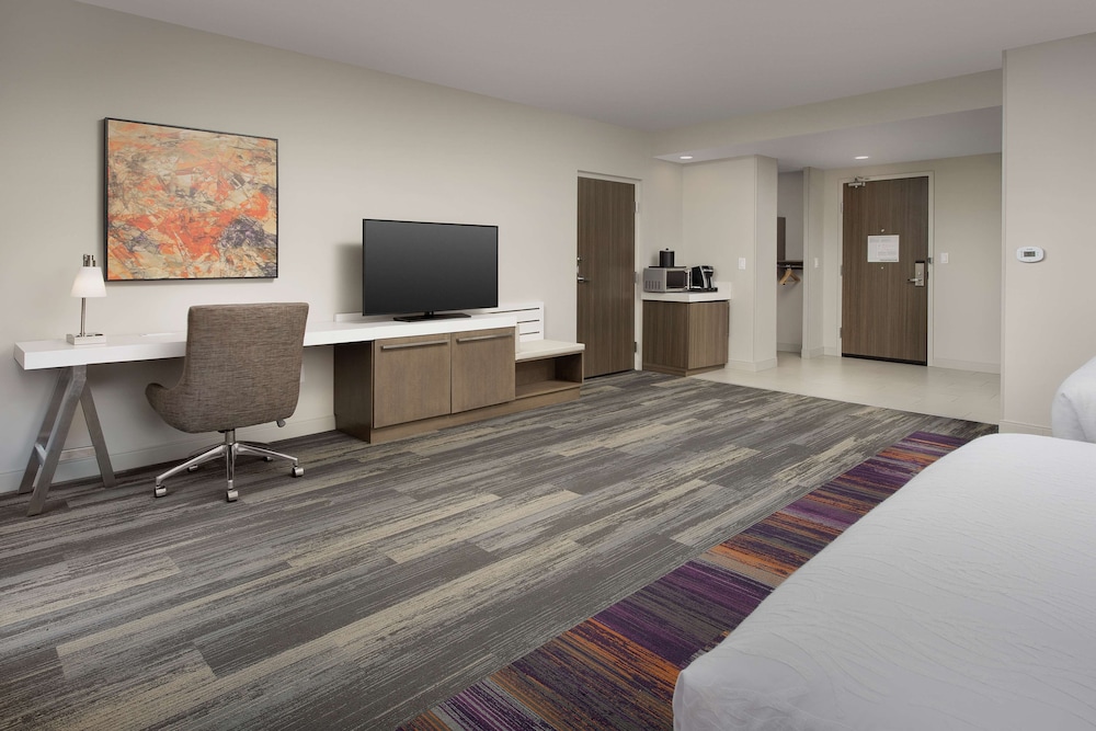 Hilton Garden Inn Columbia Airport - photo 17