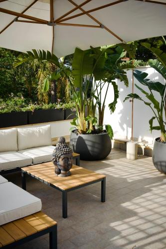 Villa Finch Mondello — 4-Star Luxury Hotel in Palermo, Italy