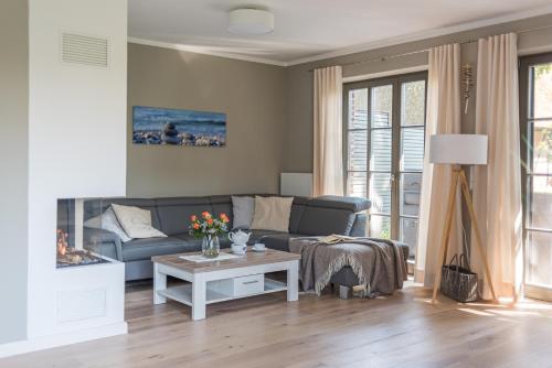 Zur Heiderose Haus 8 Villa Pebble — 4-Star Luxury Hotel in Zingst, Germany