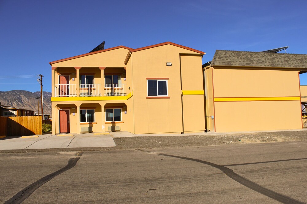 America's Best Inn & Suites Hawthorne - photo 27