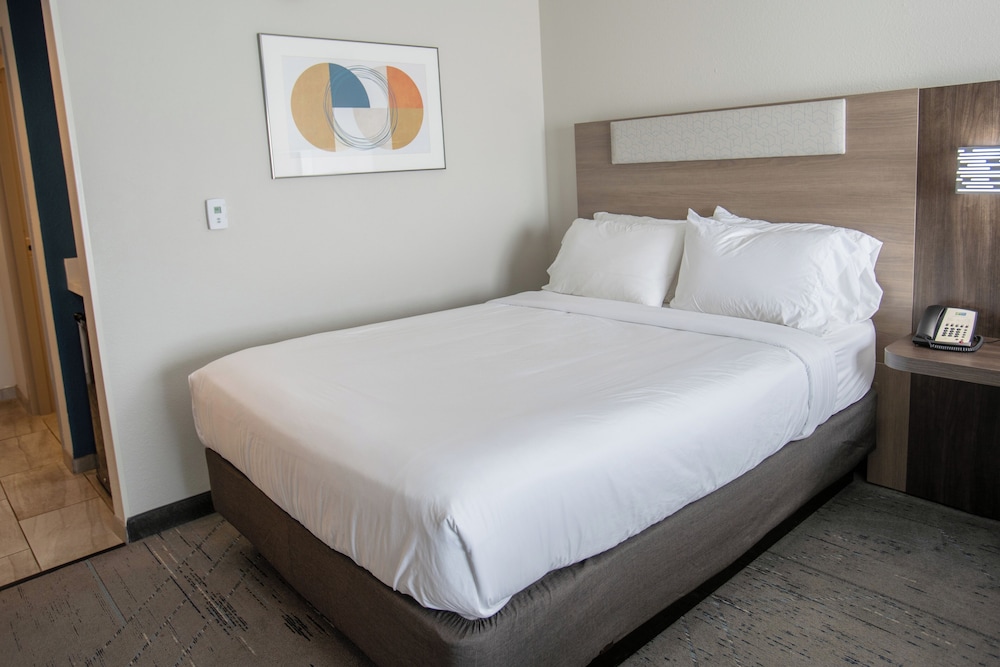 Holiday Inn Express Pembroke by IHG - photo 15