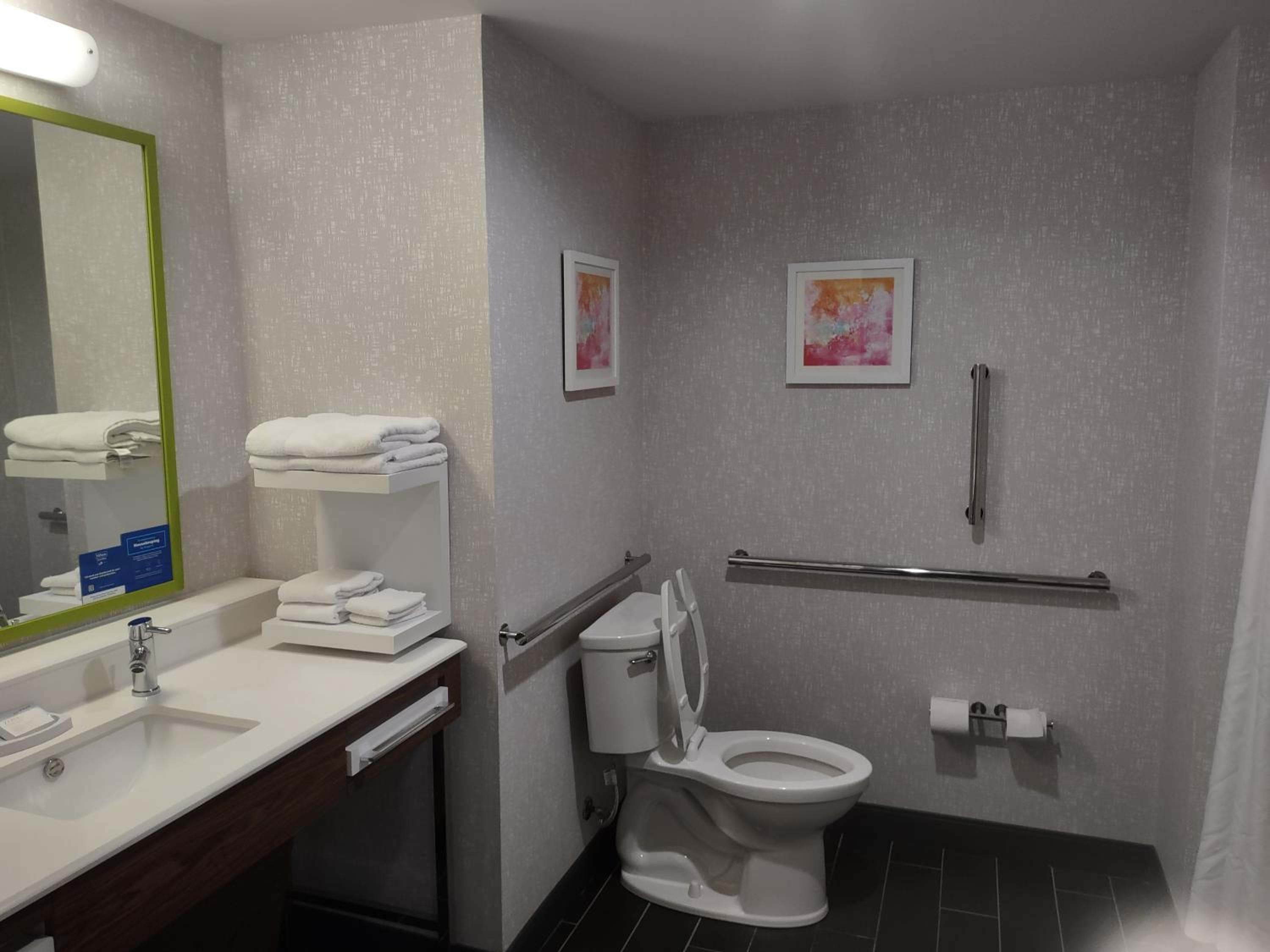Hampton Inn & Suites Pittsburgh New Stanton - photo 20
