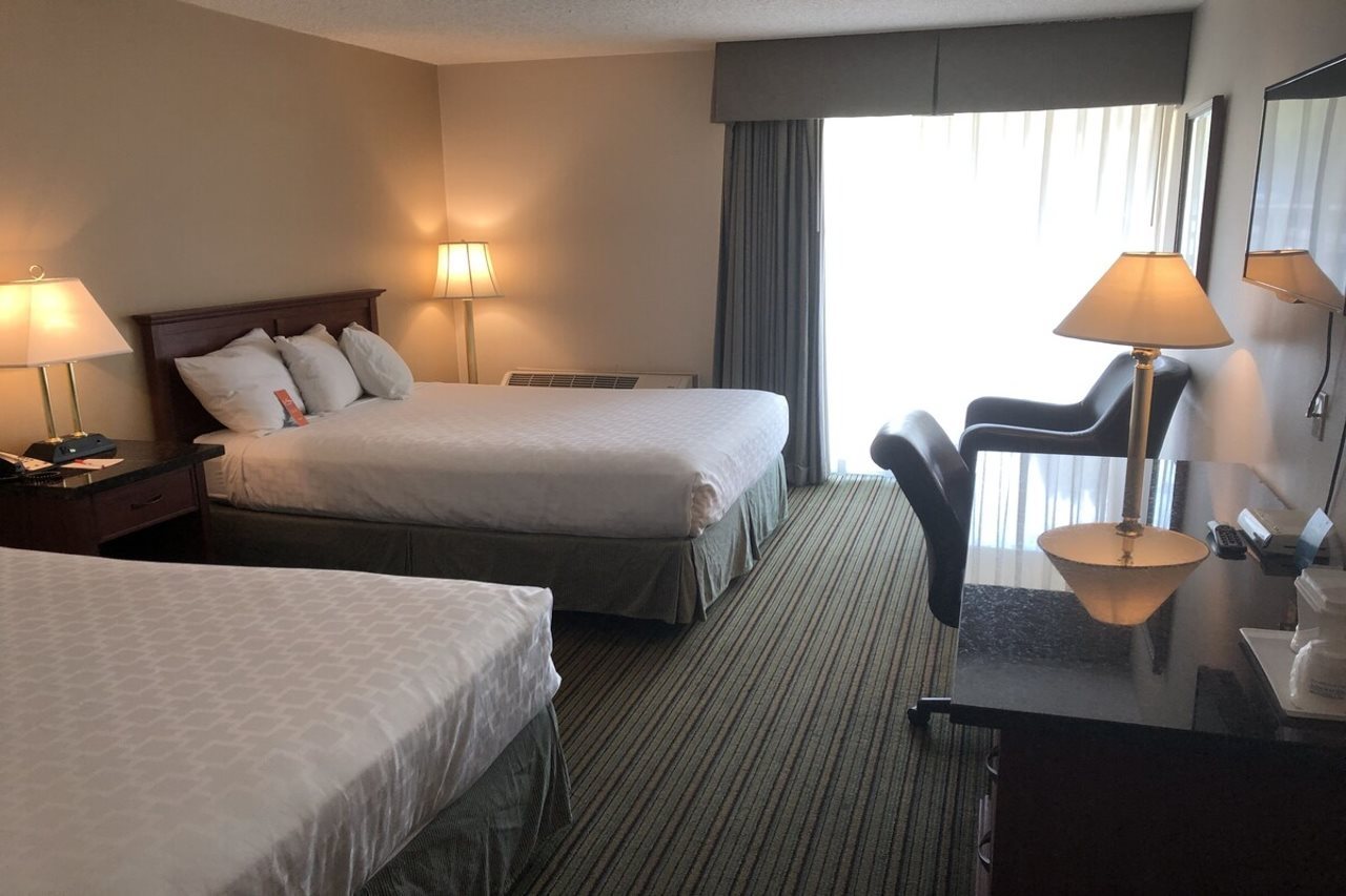 Howard Johnson Plaza by Wyndham Yakima