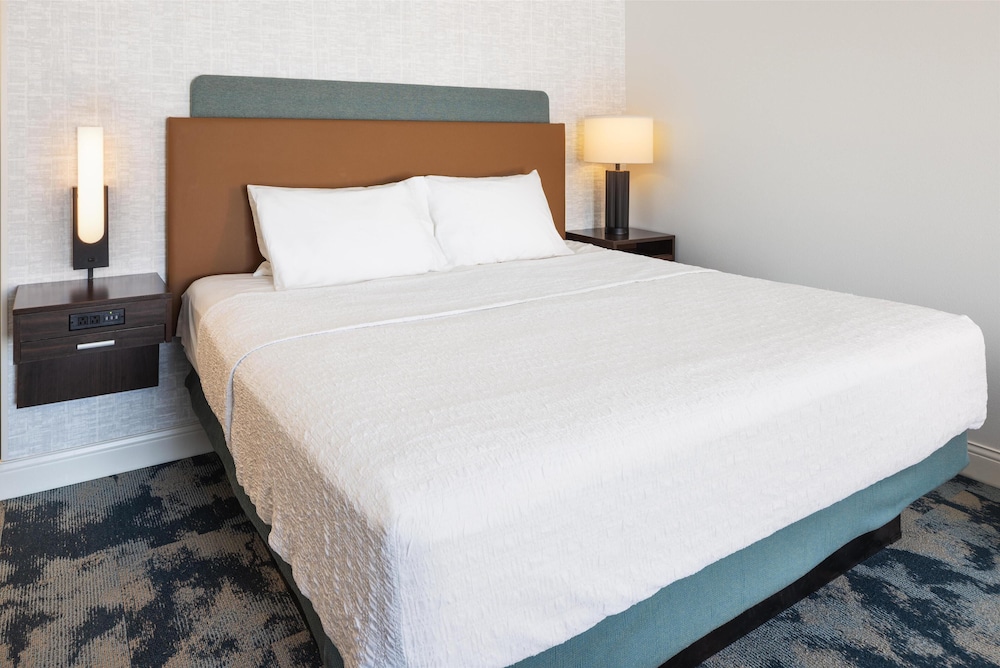 Hampton Inn Minneapolis Roseville - photo 14