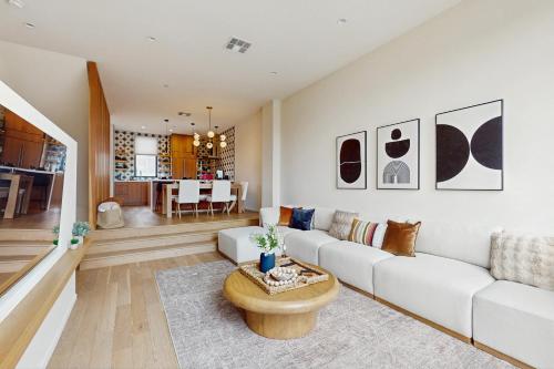 Sea & Stroll Abode - carbon neutral hotel in Carlsbad