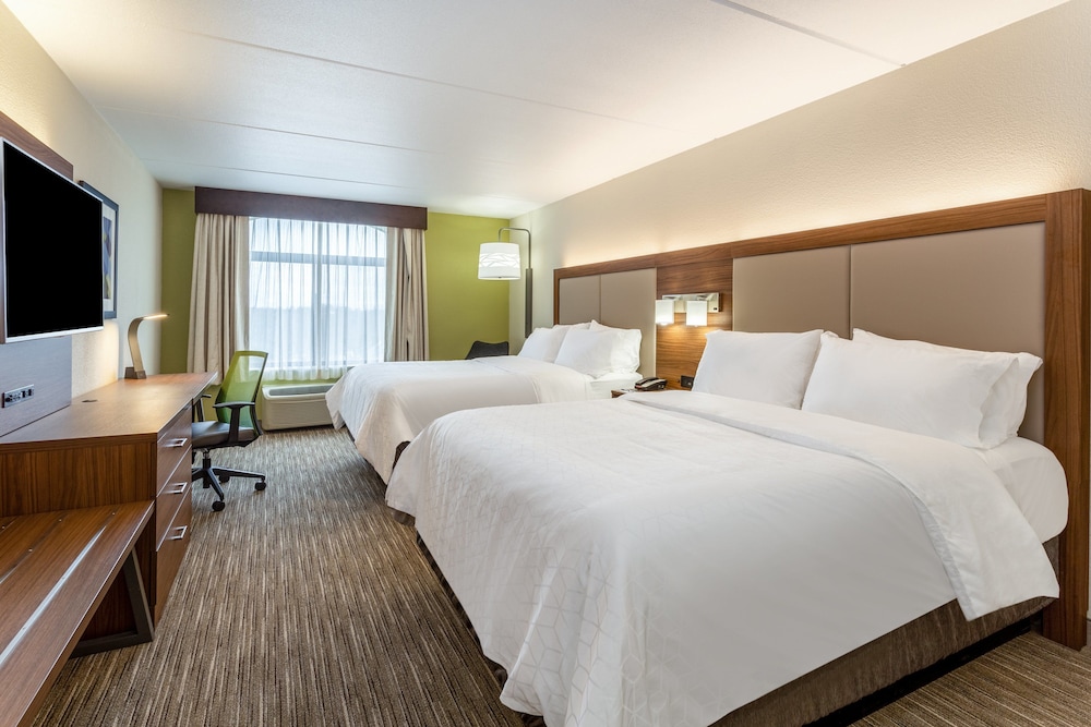 Holiday Inn Express & Suites Cedar Falls Waterloo by IHG - photo 6
