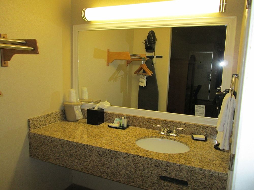 Woodland Inn - photo 15