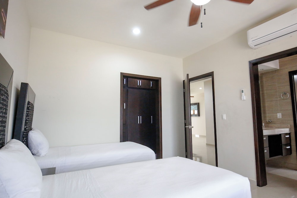 House in Punta Cerritos 3 Bedrooms and Rooftop — 4-Star Luxury Hotel in Mazatlan, Mexico