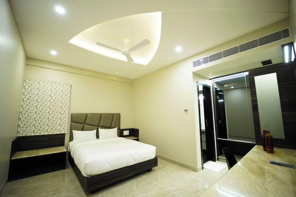 Sun Shine Hotel - last minute hotel in Bengaluru