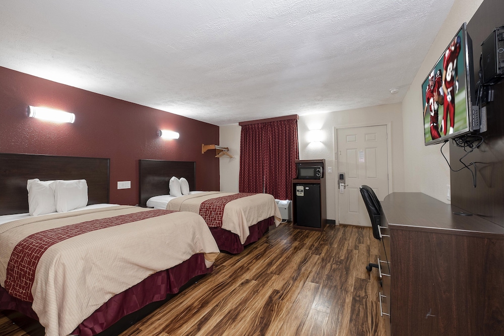 Red Roof Inn Starkville University - photo 20