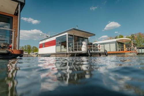 Hausboot Red Pearl — Zehdenick
