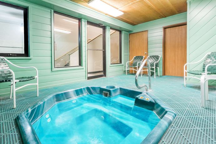 Super 8 by Wyndham Lexington - photo 16