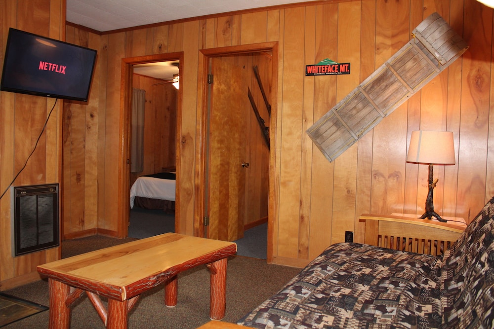 Forest Hill Lodge & Cabins - photo 22