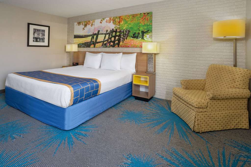 Days Inn by Wyndham Manassas Battlefield - photo 32