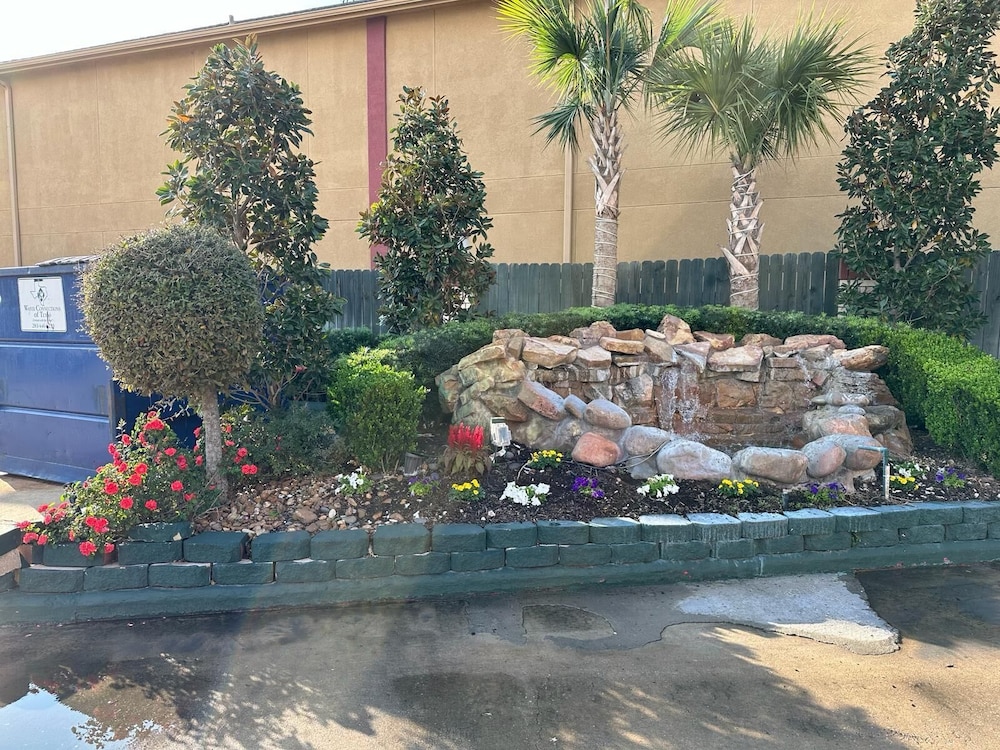 Palace Inn I 45 & Bellfort - photo 22