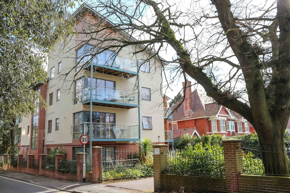 Southampton Serviced Apartments — 4-Star Luxury Hotel in Southampton, United Kingdom