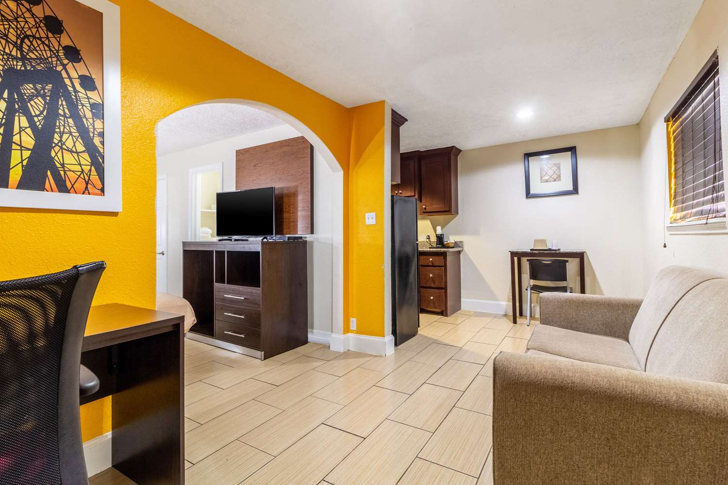 Rodeway Inn & Suites Houston near Medical Center - photo 19
