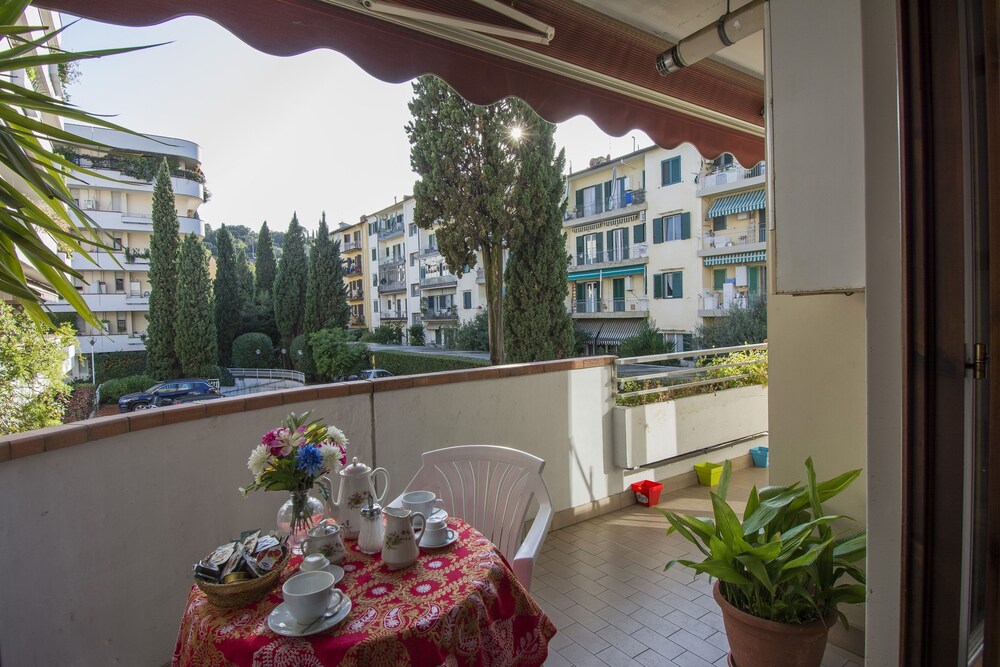 Isabella Suite — 4-Star Luxury Hotel in Florence, Italy