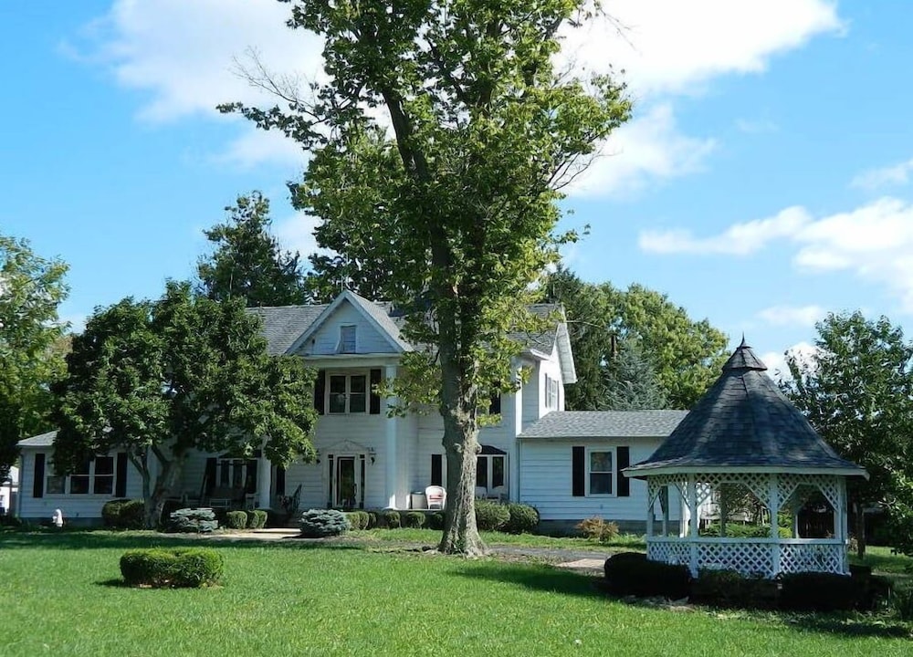 Speedway Legacy Inn - photo 51