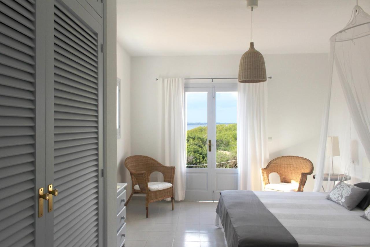 Voga Mari Astbury Formentera — 4-Star Luxury Hotel in Sant Francesc De Formentera, Spain