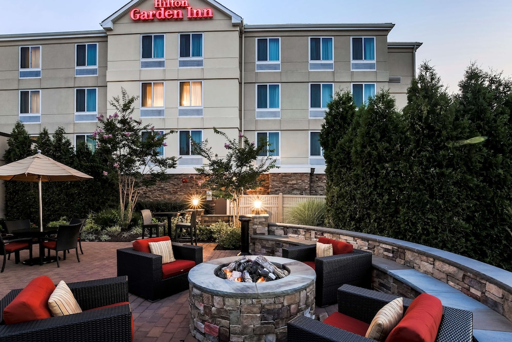 Hilton Garden Inn Melville - photo 46